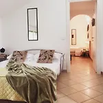 Salvia E Rosmarino - In Liguria 3*