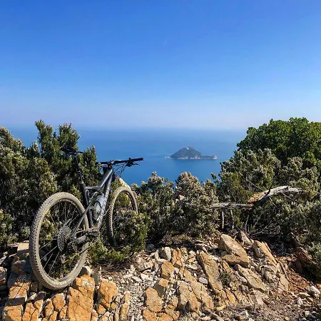 Гостевой дом Salvia E Rosmarino - In Liguria Вилланова-д'Альбенга