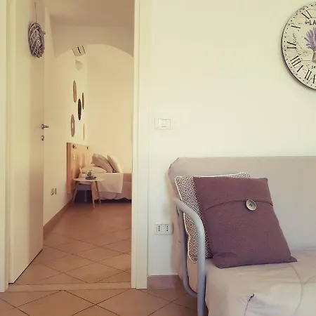 Salvia E Rosmarino - In Liguria بيت ضيافة فيلانويفا دي ألبينجا