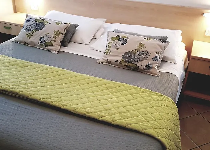 Salvia E Rosmarino - In Liguria 3*